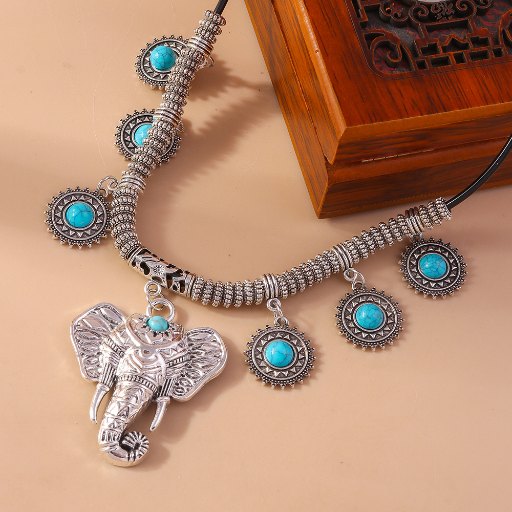 Vintage Style Ethnic Style Color Block Turquoise Zinc Alloy Wholesale Pendant Necklace display picture 13