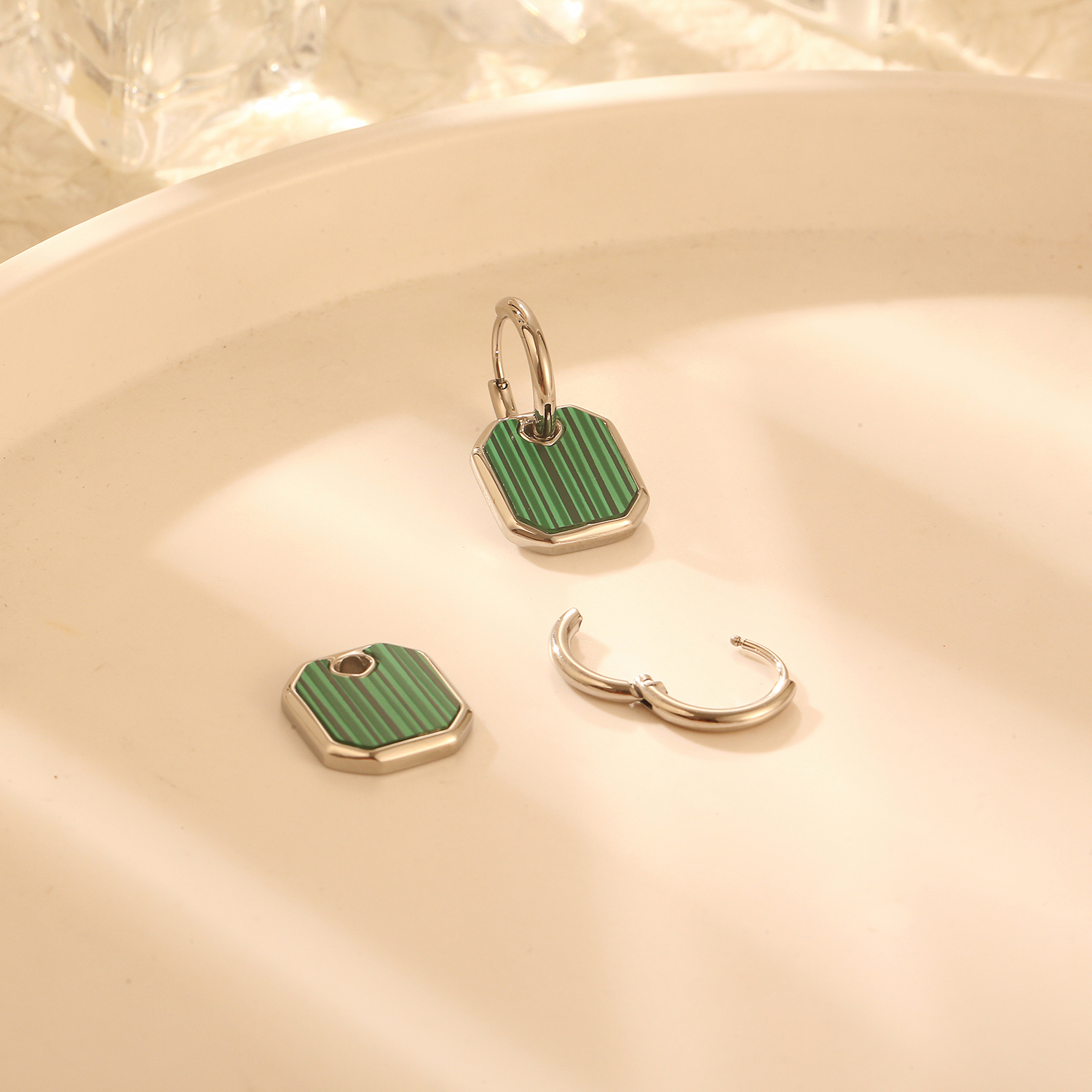 1 Pair Elegant Square Polishing Plating Inlay 304 Stainless Steel Malachite 18K Gold Plated Drop Earrings display picture 4