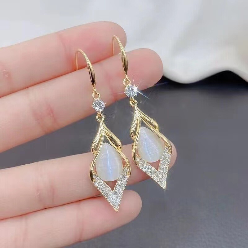 1 Paire Style Simple Style Classique Cercle Carré Noeud D'arc Alliage Strass Boucles D'oreilles Crochet D'oreille display picture 12