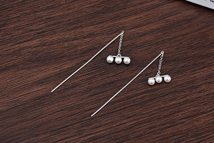 1 Pair Simple Style Solid Color Inlay Copper Pearl White Gold Plated Drop Earrings display picture 4