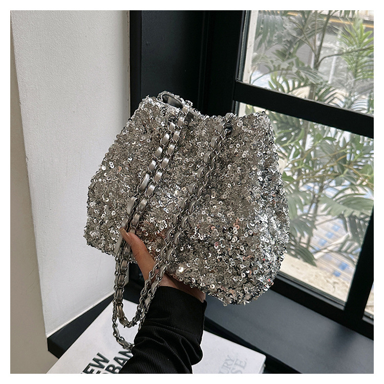 Women's Special Material Sequins Vintage Style Bucket String Bucket Bag display picture 7