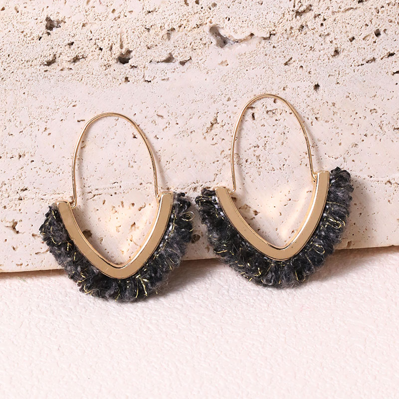 Wholesale Jewelry Classic Style Geometric Alloy Fabric Plush Earrings display picture 10