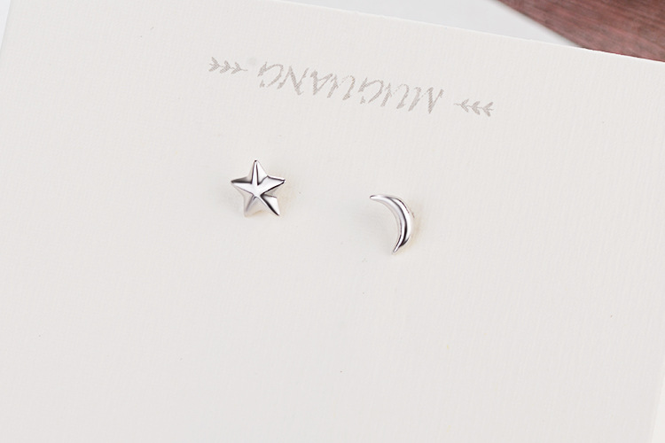 1 Pair Simple Style Star Moon Copper Drop Earrings display picture 5