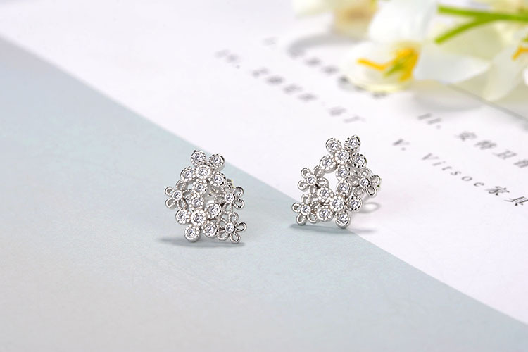 1 Pair Lady Flower Copper Ear Studs display picture 2