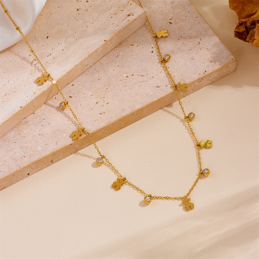 Titan Stahl 18 Karat Vergoldet Elegant Überzug Mond Herzform Schmetterling Strasssteine Halskette display picture 7