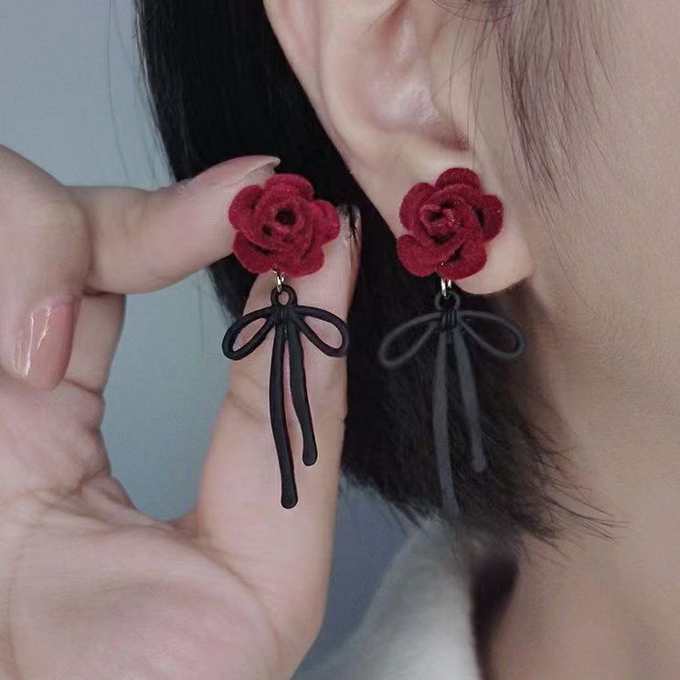 1 Pair Elegant Glam Rose Bow Knot Patchwork Alloy Drop Earrings display picture 1