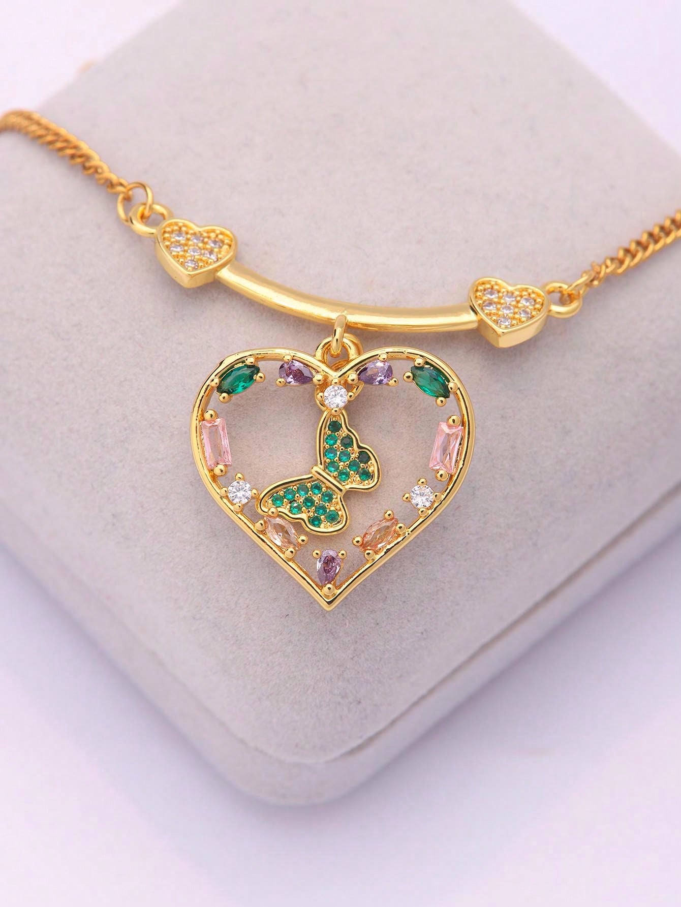 Ig Style Retro Heart Shape Stainless Steel Brass Plating Inlay Artificial Gemstones 18k Gold Plated Charms Pendant Necklace display picture 4