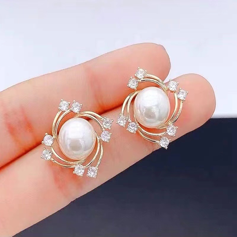 1 Pair Simple Style Round Inlay Alloy Rhinestones Ear Studs display picture 2