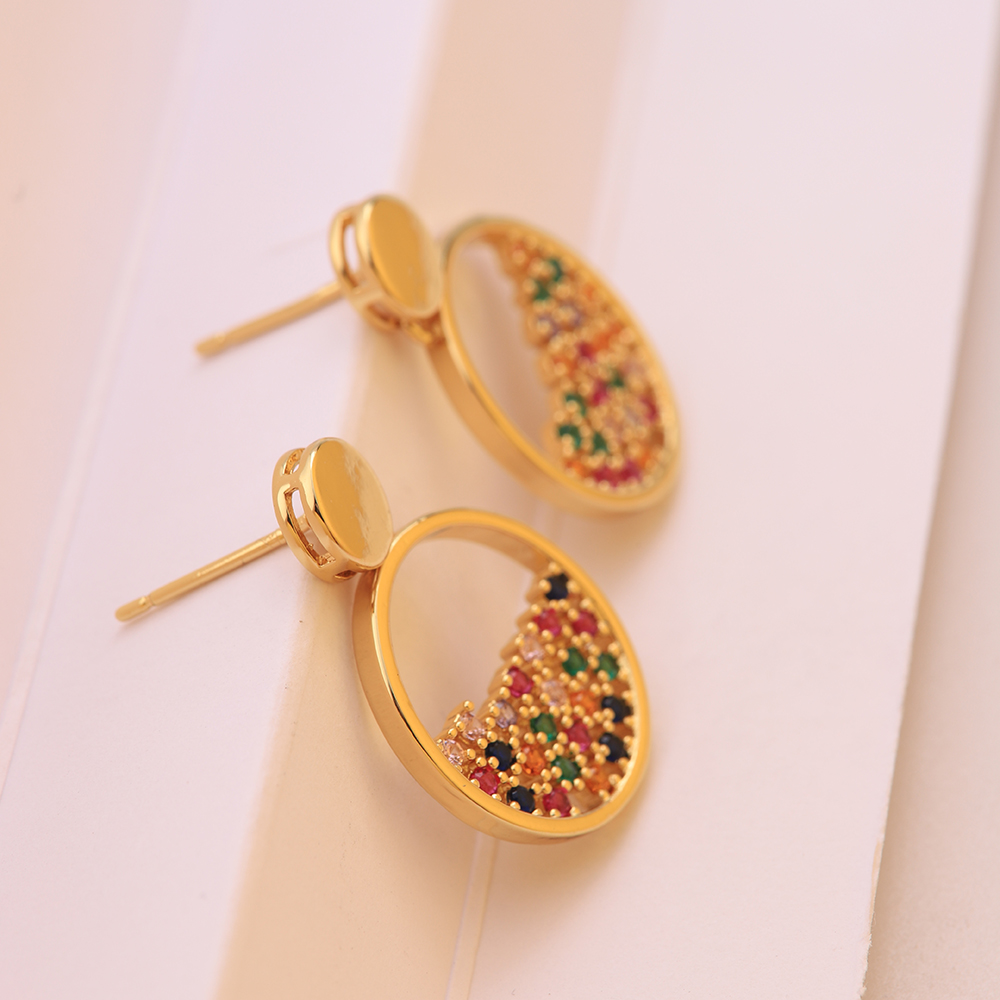 1 Pair Ig Style Elegant Streetwear Round Plating Inlay Brass Zircon 18k Gold Plated Ear Studs display picture 3