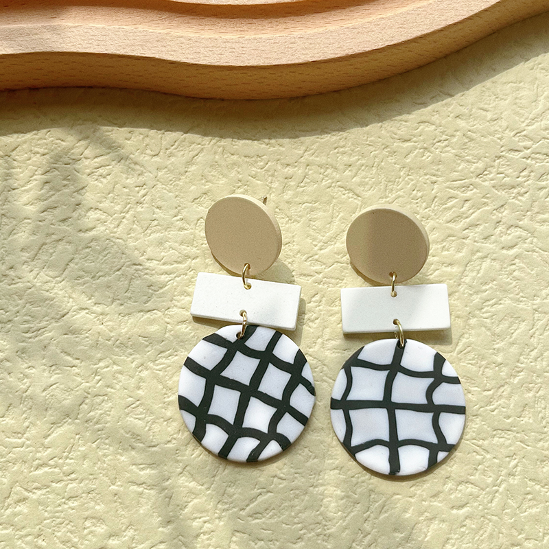 1 Pair Retro Classic Style Commute Round Dots Lattice Arylic Soft Clay Drop Earrings display picture 5