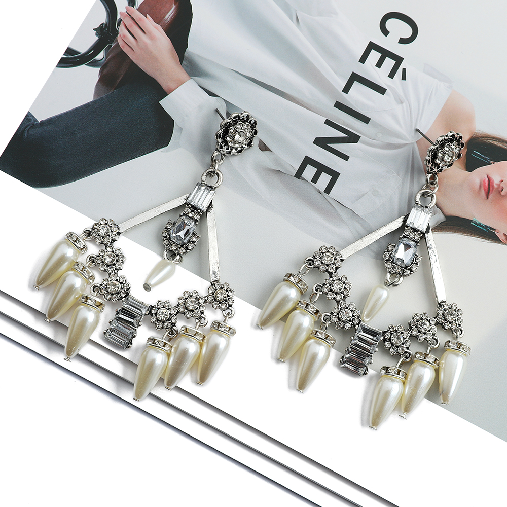 1 Pair Retro Exaggerated Baroque Style Geometric Plating Inlay Zinc Alloy Rhinestones Chandelier Earrings display picture 4