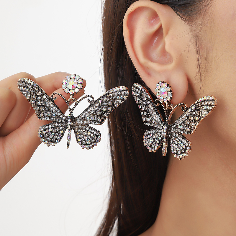 1 Pair Simple Style Classic Style Butterfly Plating Inlay Alloy Rhinestones Gold Plated Drop Earrings display picture 10