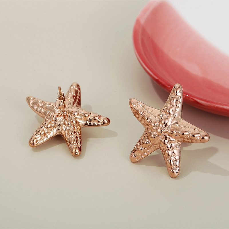 1 Pair Simple Style Classic Style Starfish Plating Titanium Steel 18K Gold Plated Ear Studs display picture 3
