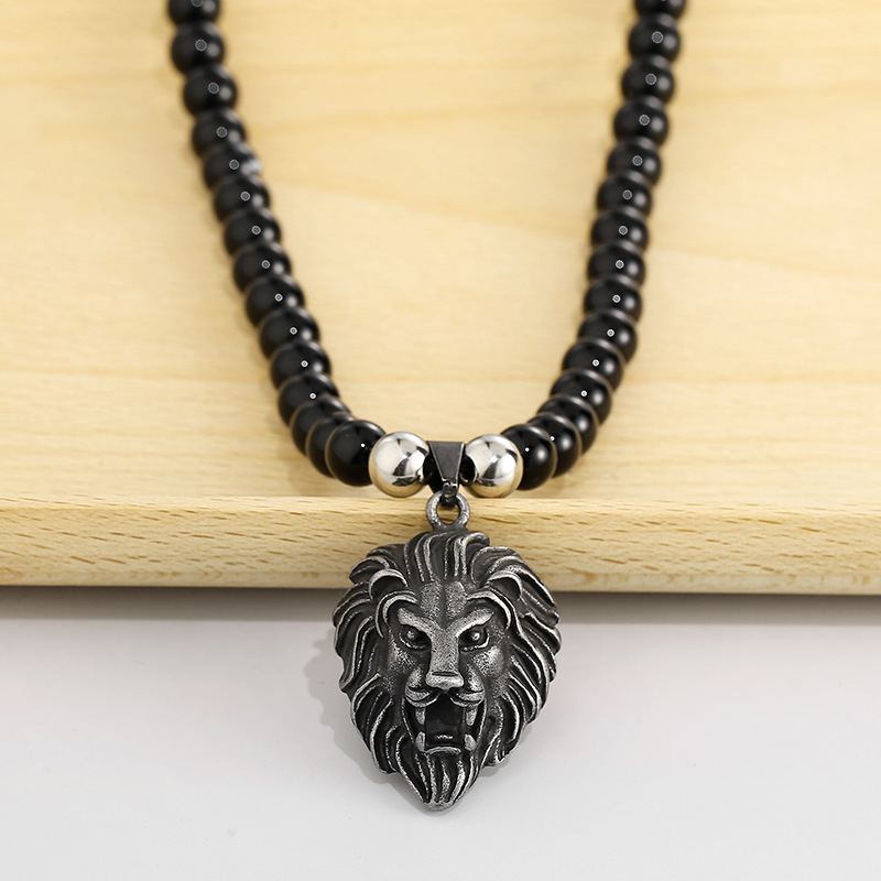 Retro Lion Titanium Steel Beaded 18K Gold Plated Men's Pendant Necklace display picture 1