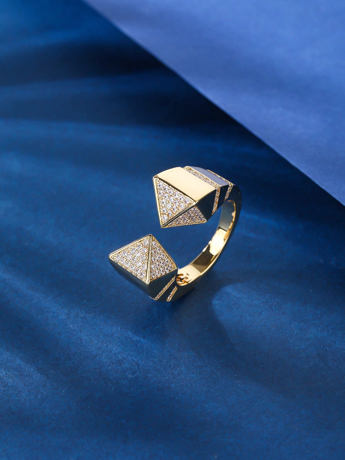 Elegant Geometric Copper Plating Inlay Zircon Gold Plated Open Rings display picture 1