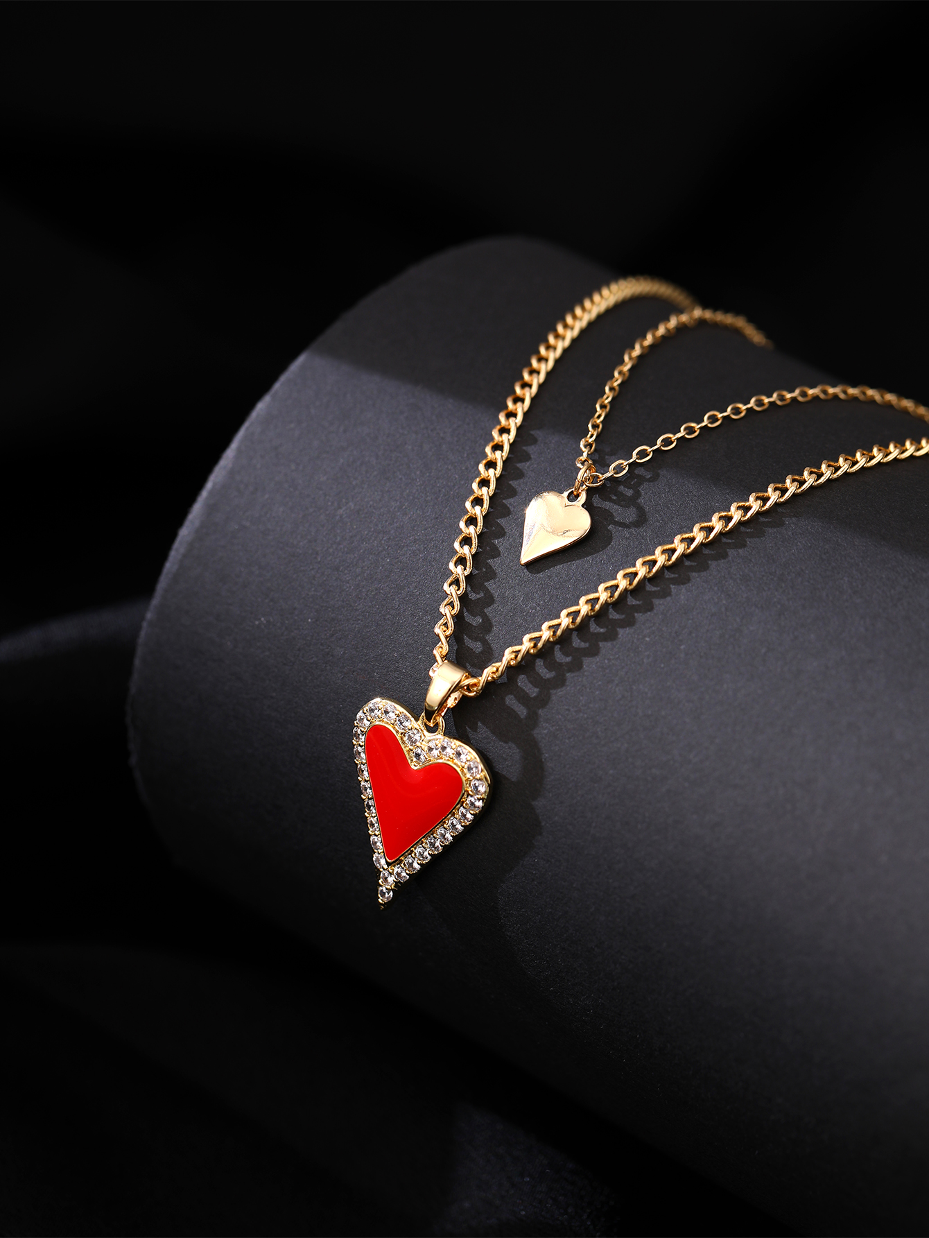 Wholesale Jewelry Elegant Retro Heart Shape Iron Copper Zircon Inlay Pendant Necklace display picture 2