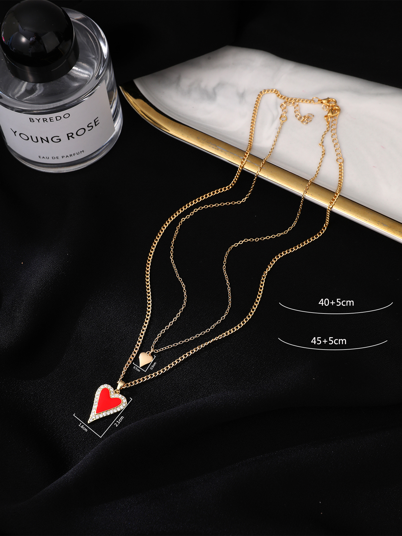 Wholesale Jewelry Elegant Retro Heart Shape Iron Copper Zircon Inlay Pendant Necklace display picture 3