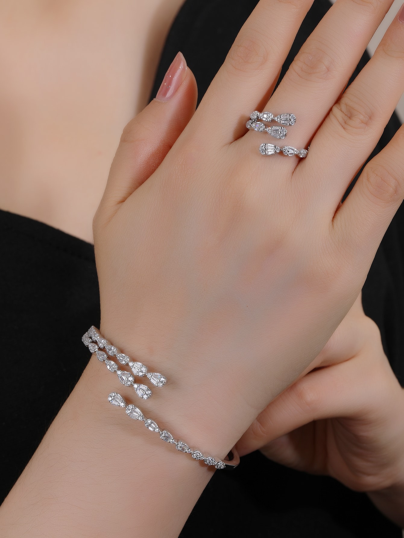 Simple Style Commute Solid Color Copper White Gold Plated Gold Plated Zircon Rings Bracelets In Bulk display picture 2