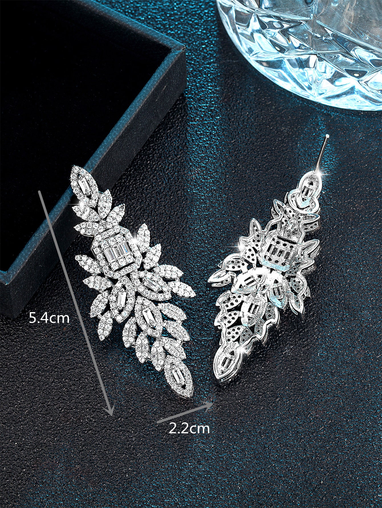 1 Pair Glam Luxurious Wedding Geometric Plating Inlay Brass Zircon White Gold Plated Drop Earrings display picture 3