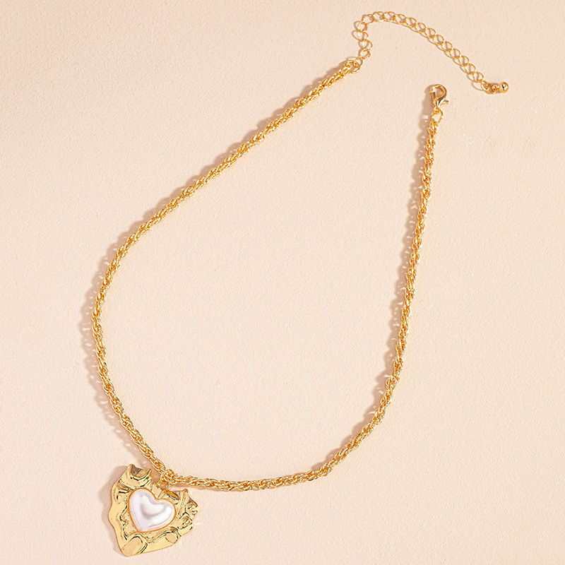 Retro Luxurious Commute Heart Shape Pearl Alloy Wholesale Pendant Necklace display picture 4