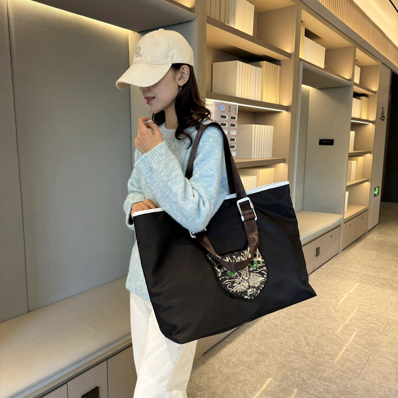 Women's Preppy Style Classic Style Streetwear Cat Oxford Cloth Travel Bags display picture 2