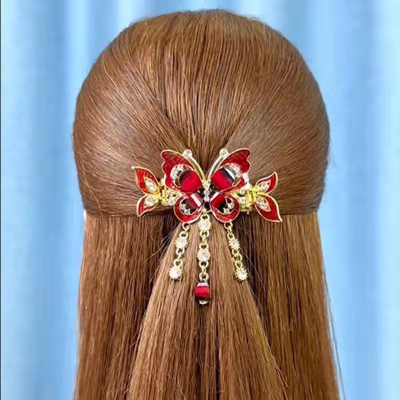 Simple Style Butterfly Alloy Hollow Out Tassel Hair Clip display picture 2