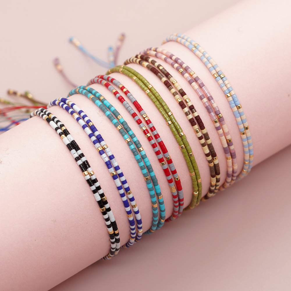 Bohemian Round Glass Beaded Women's Bracelets display picture 1