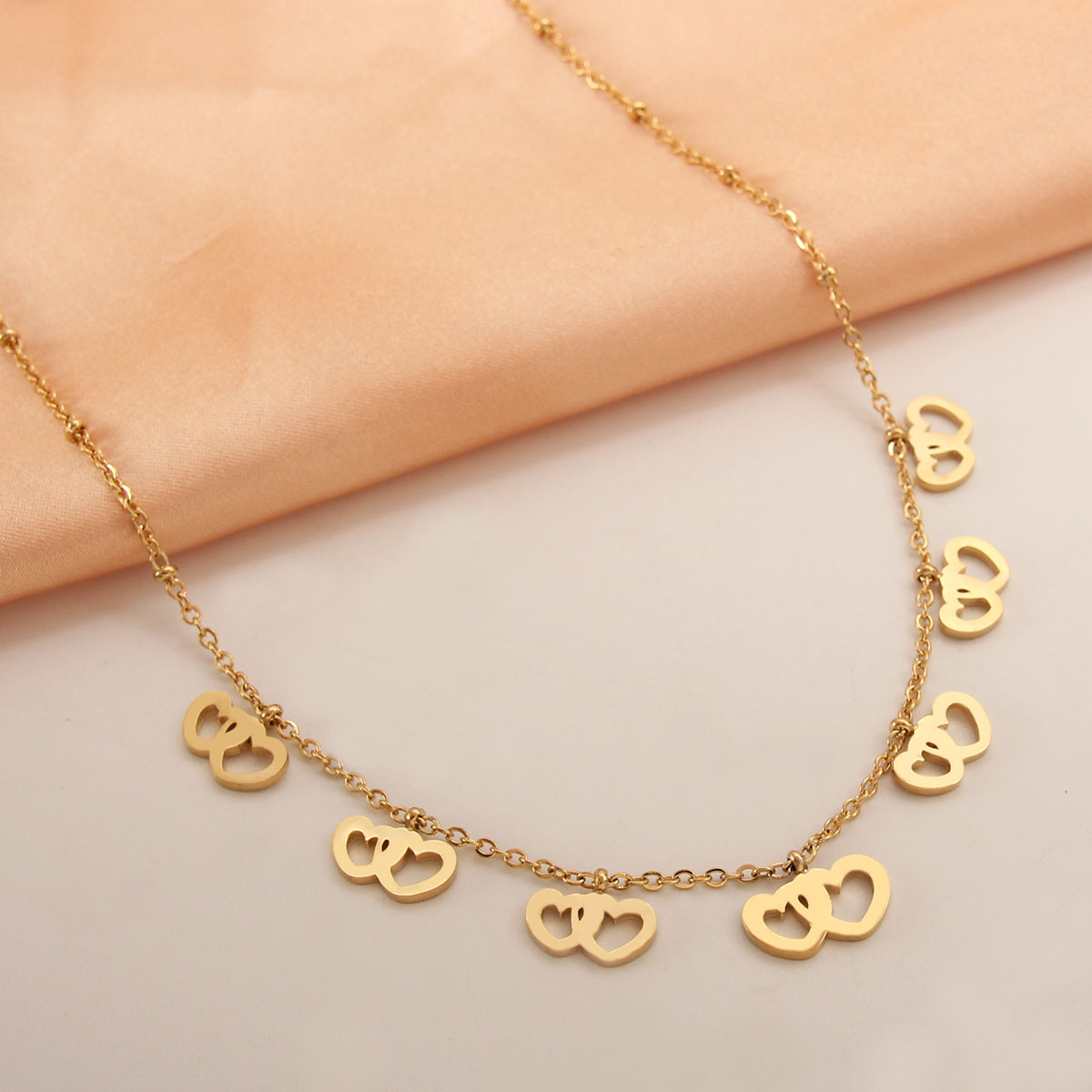 304 Stainless Steel 18K Gold Plated Simple Style Solid Color Plating Heart Shape Symbol Necklace display picture 8