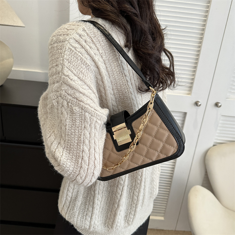 Women's Pu Leather Solid Color Streetwear Square Zipper Shoulder Bag Crossbody Bag display picture 7