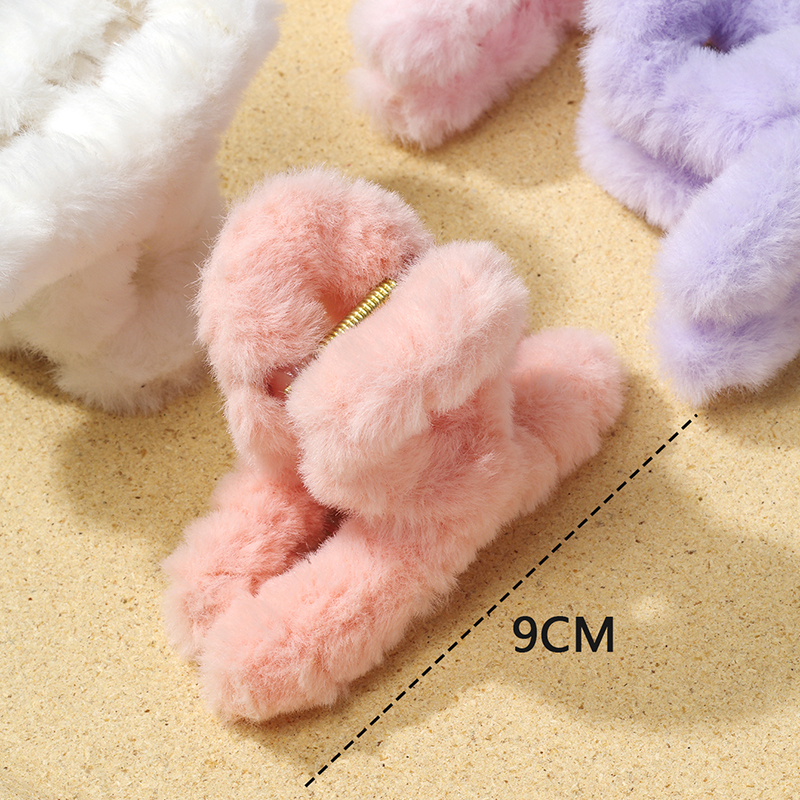Cute Solid Color Solid Color Plastic Flannel Criss Cross Plush Hair Claws display picture 3