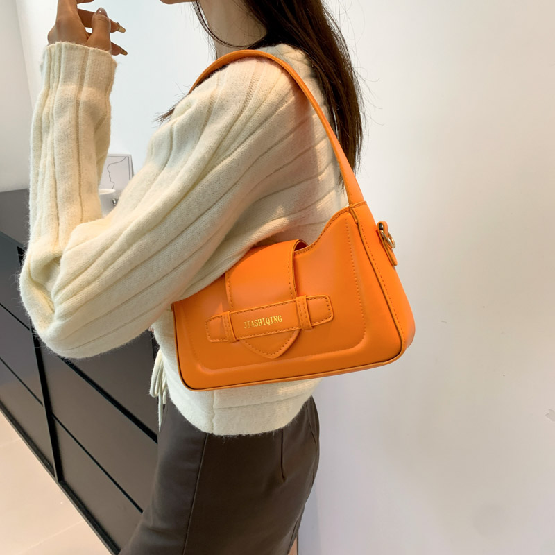 Women's Pu Leather Solid Color Streetwear Square Zipper Shoulder Bag Underarm Bag display picture 7
