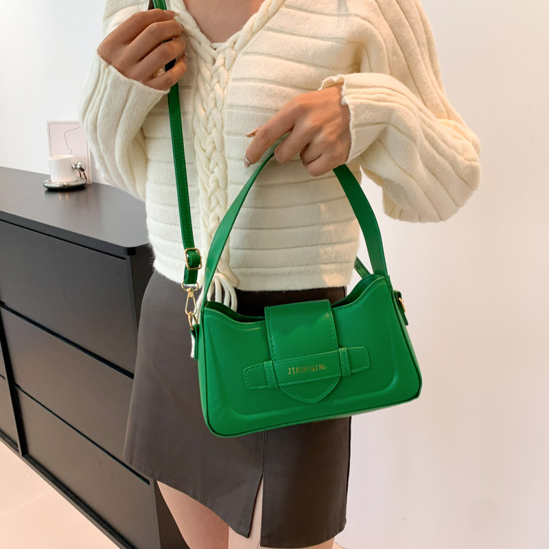 Women's Pu Leather Solid Color Streetwear Square Zipper Shoulder Bag Underarm Bag display picture 11