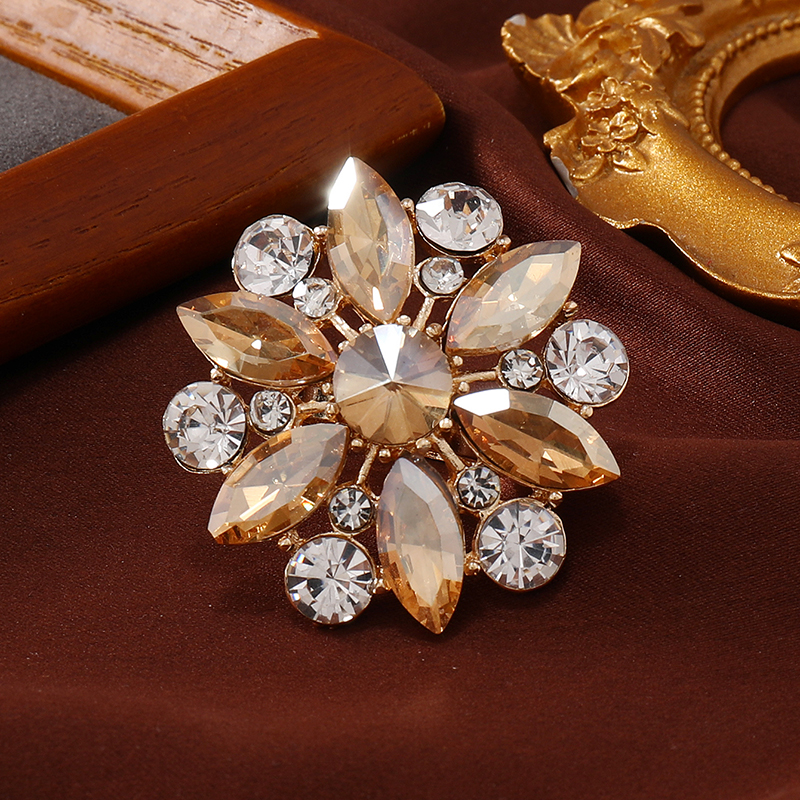 Shiny Flower Gold Plated Rhinestones Alloy Wholesale Open Rings display picture 20