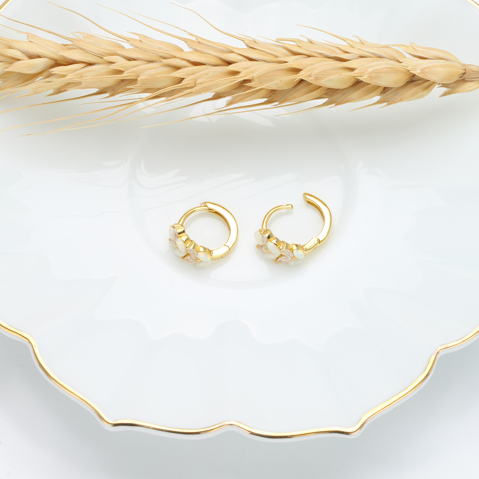 1 Pair Simple Style Grain Inlay Sterling Silver Rhinestones Earrings display picture 2