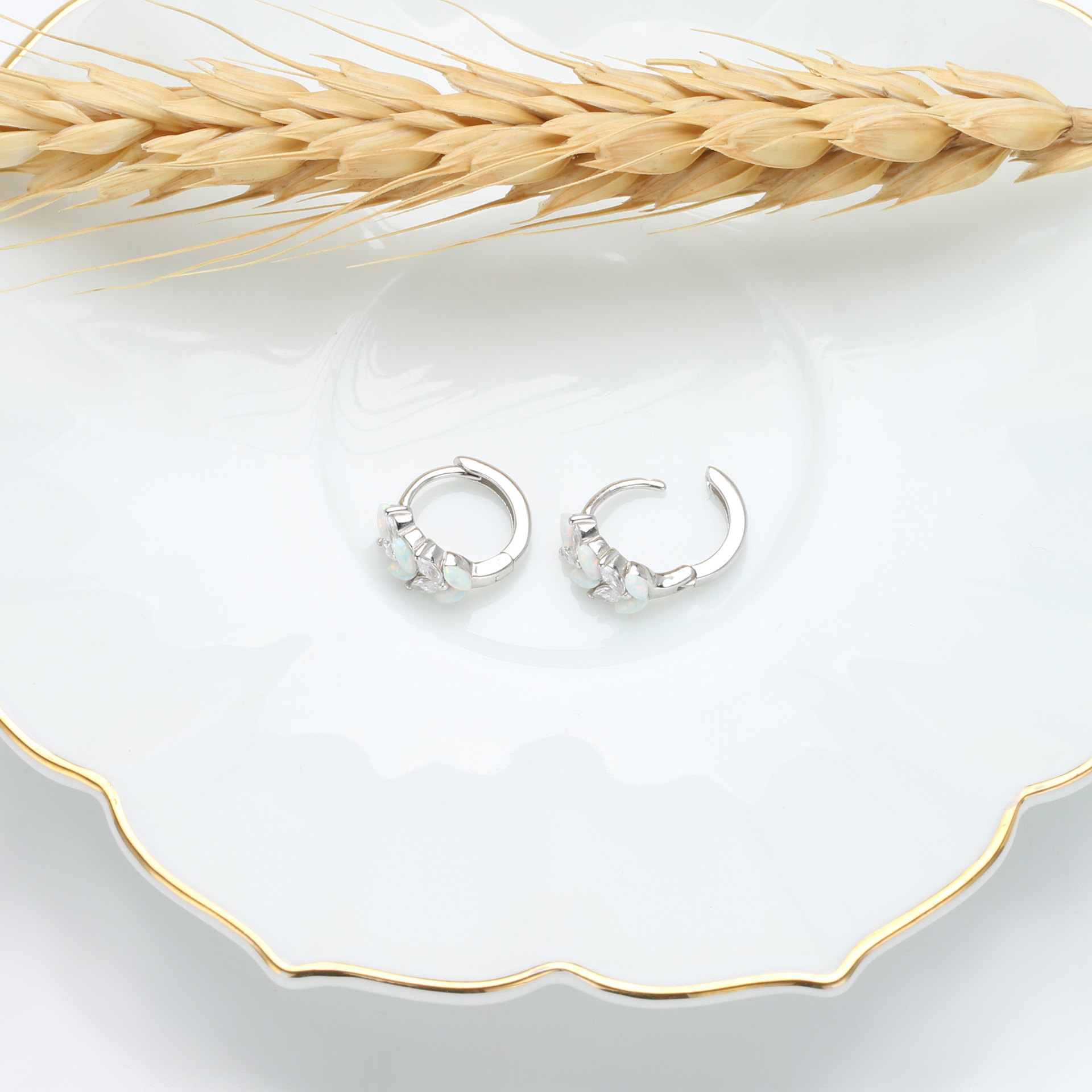 1 Paire Style Simple Grain Incruster Argent Sterling Strass Des Boucles D'oreilles display picture 3