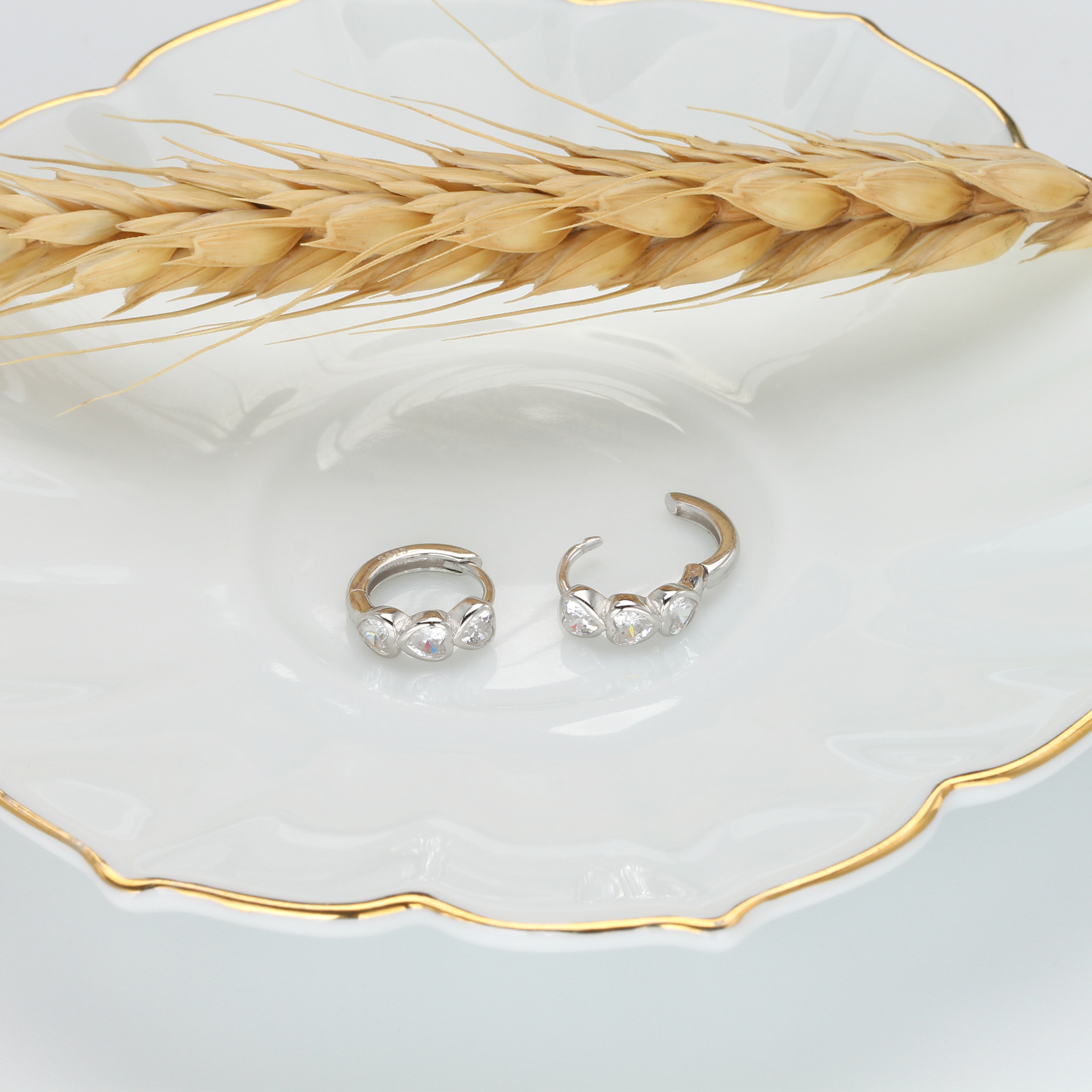 1 Pair Sweet Heart Shape Inlay Sterling Silver Zircon Earrings display picture 5