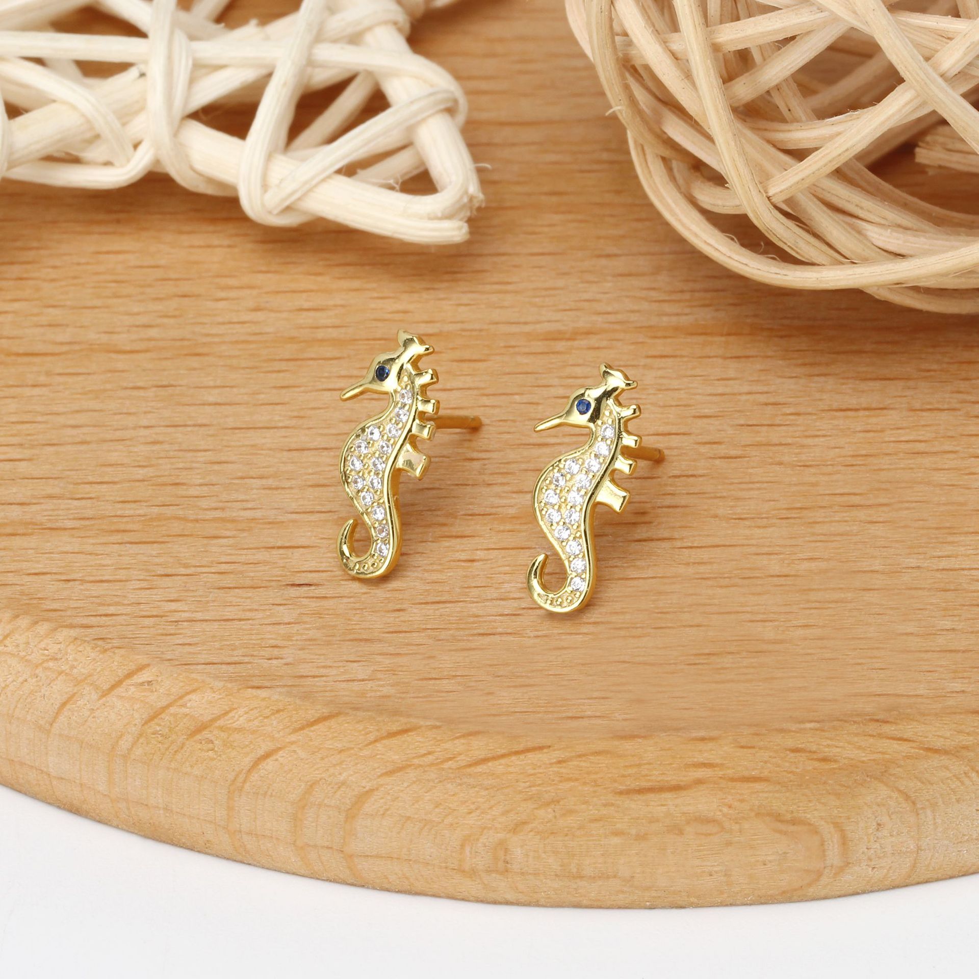 1 Pair Simple Style Hippocampus Inlay Sterling Silver Rhinestones Ear Studs display picture 7