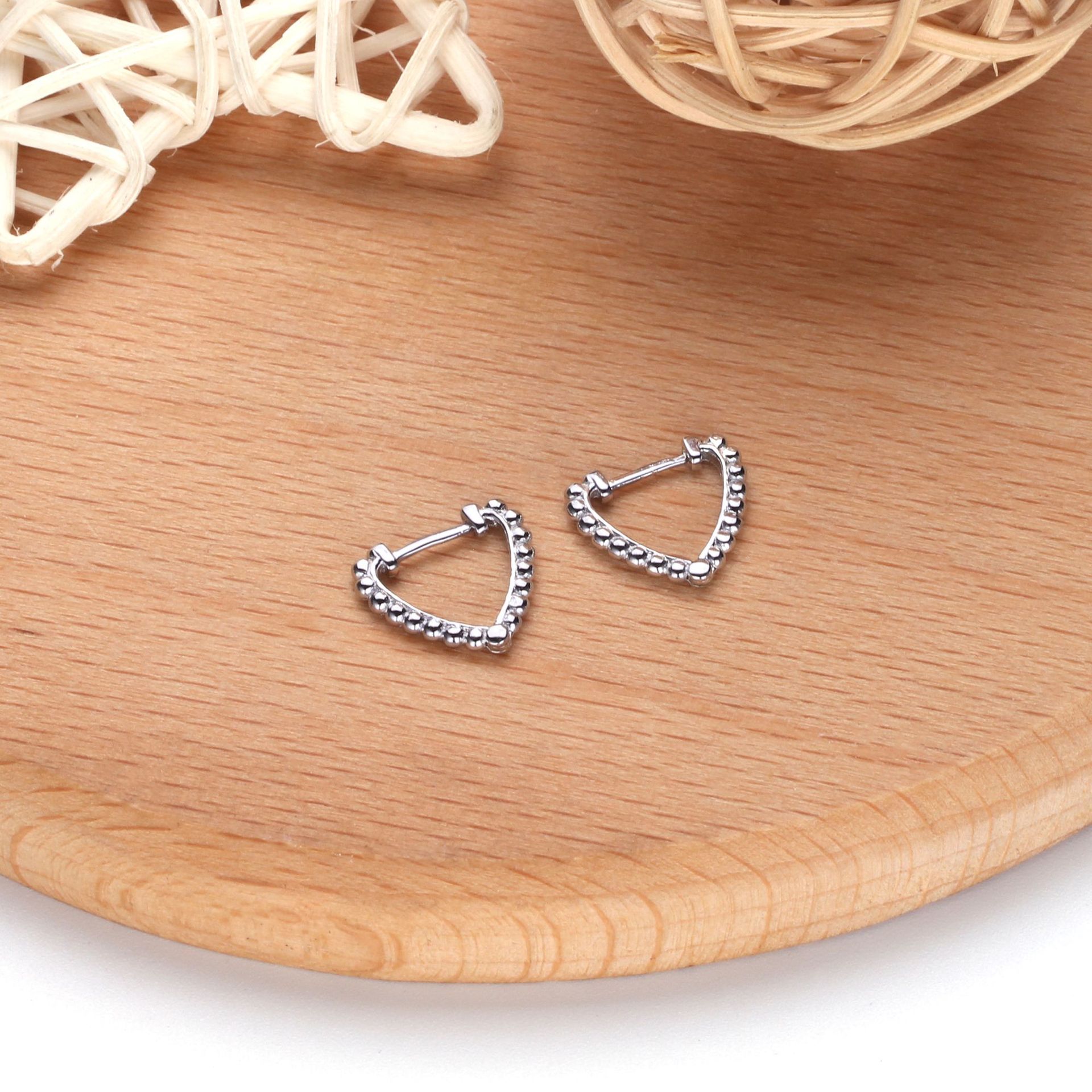 1 Pair Simple Style Commute Heart Shape Sterling Silver Earrings display picture 6