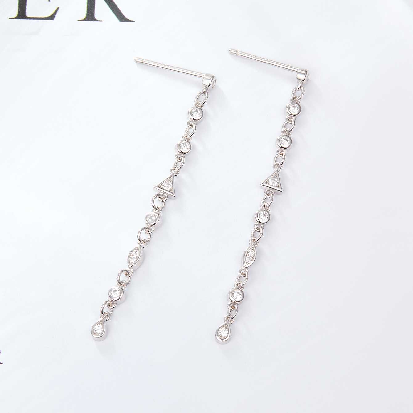 1 Pair Vintage Style Lady Geometric Solid Color Plating Chain Inlay Sterling Silver Zircon 18k Gold Plated Rhodium Plated Ear Line display picture 9