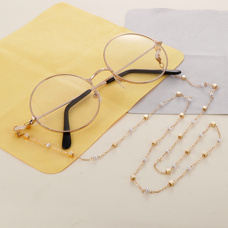 Elegant Simple Style Solid Color Titanium Steel Women's Glasses Chain display picture 2