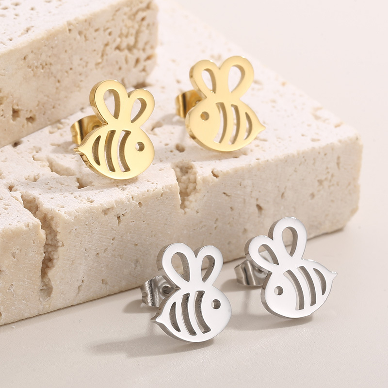 1 Pair Cute Simple Style Bee Plating Hollow Out Stainless Steel 18K Gold Plated Ear Studs display picture 2