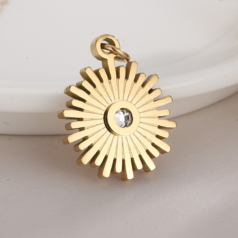 1 Piece Stainless Steel Zircon 18K Gold Plated Gear display picture 3