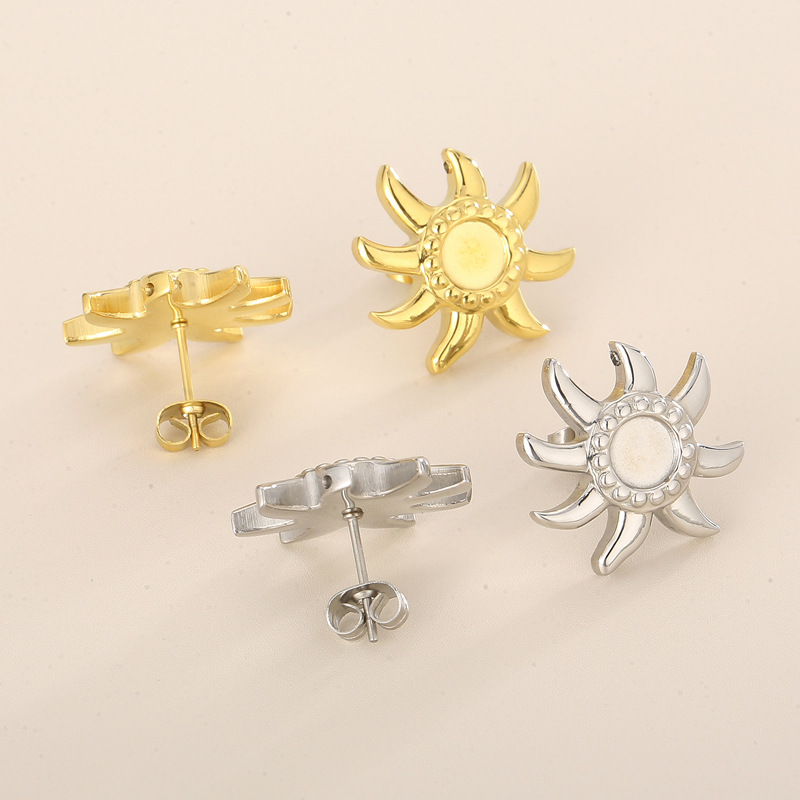 1 Pair Simple Style Sun Plating Stainless Steel 18K Gold Plated Ear Studs display picture 1