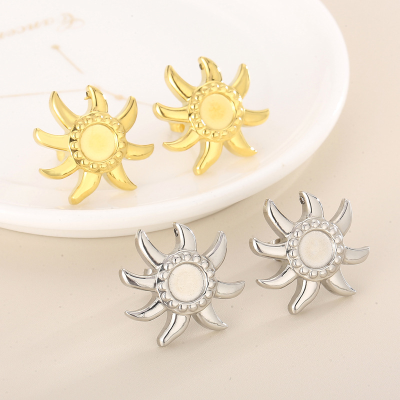 1 Pair Simple Style Sun Plating Stainless Steel 18K Gold Plated Ear Studs display picture 2