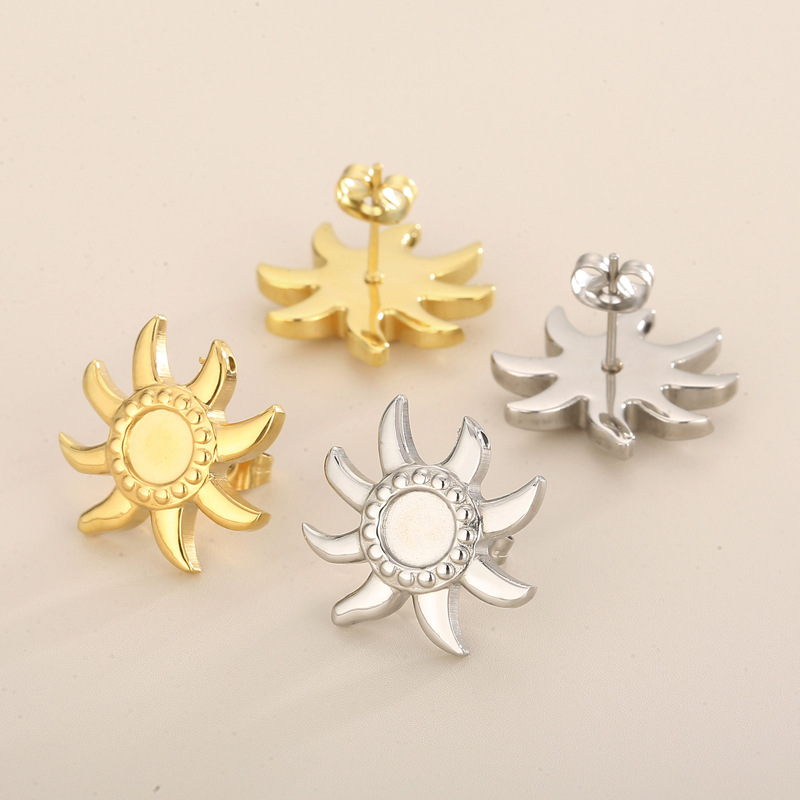 1 Pair Simple Style Sun Plating Stainless Steel 18K Gold Plated Ear Studs display picture 4