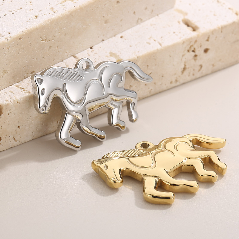 Simple Style Horse Stainless Steel Plating Jewelry Accessories display picture 3