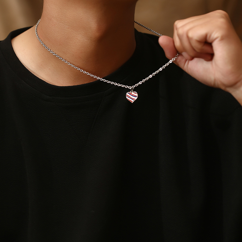 Simple Style Heart Shape Titanium Steel Enamel Pendant Necklace display picture 2