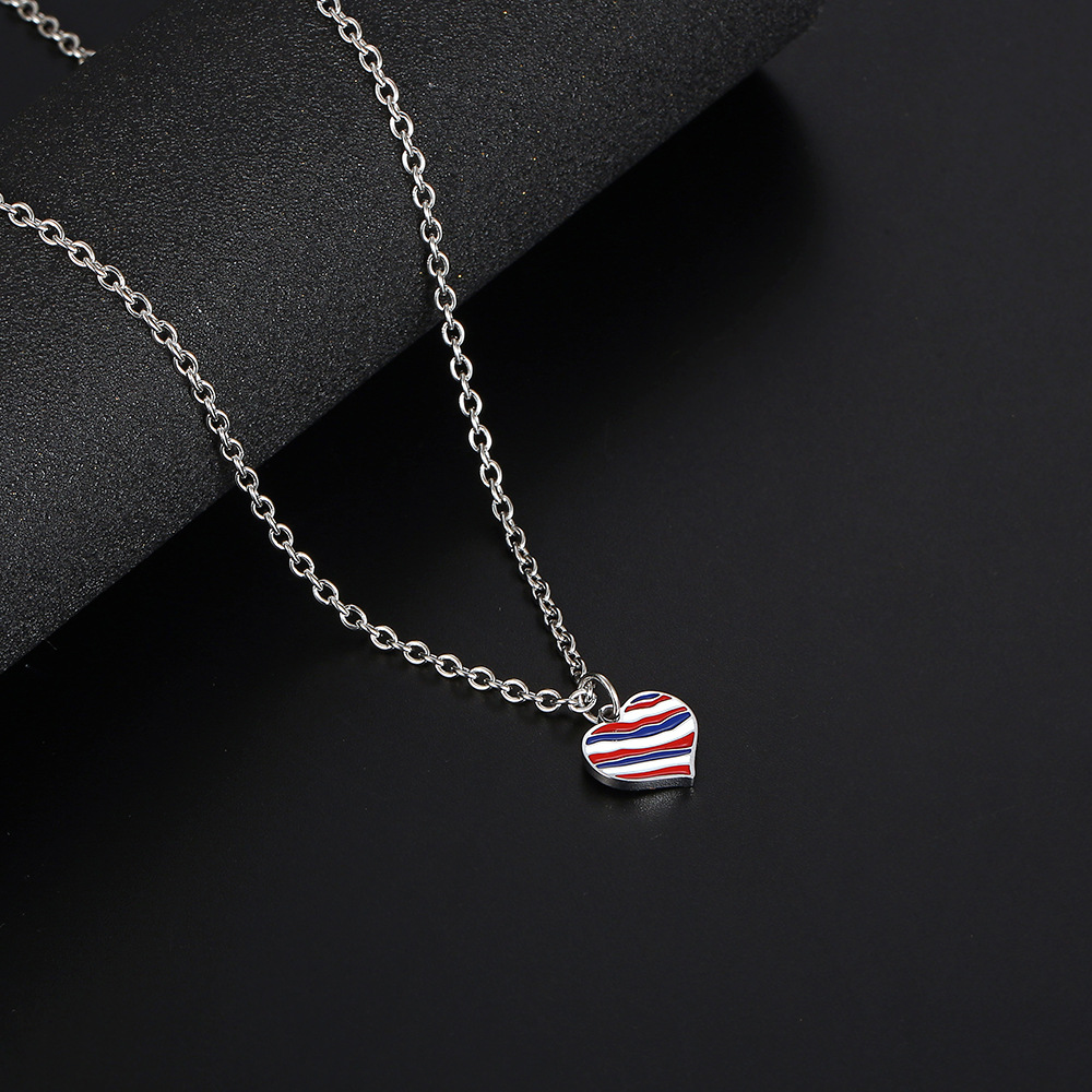 Simple Style Heart Shape Titanium Steel Enamel Pendant Necklace display picture 4