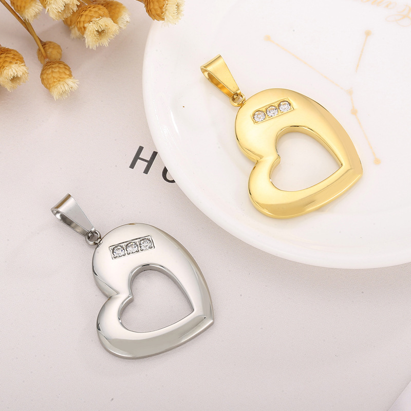 1 Piece Stainless Steel Artificial Diamond 18K Gold Plated Heart Shape display picture 3