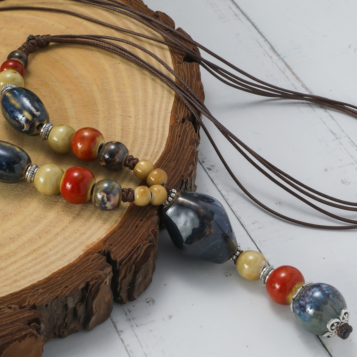 Ethnischer Stil Geometrisch Keramik Perlen Frau Halskette Mit Anhänger display picture 1